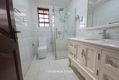 5 Bed House with Swimming Pool in Runda - 4