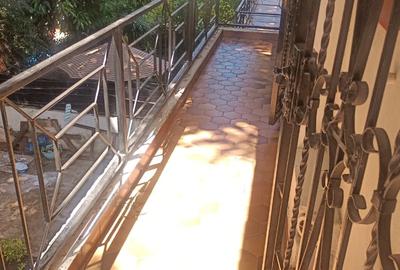 5 Bed Townhouse with En Suite in Riverside