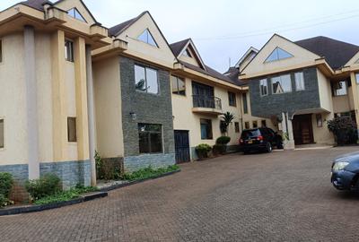 5 Bed House with En Suite at Runda Road