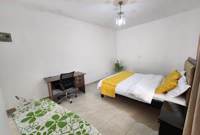 1 Bed House with En Suite in Lavington - 2