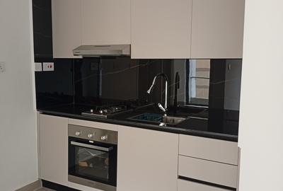 1 Bed Apartment with Swimming Pool in Kilimani