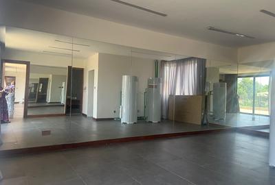 5 Bed House with En Suite in Runda - 3