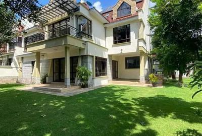 5 Bed Townhouse with En Suite in Lavington