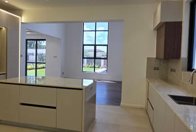 5 Bed Villa with En Suite at Mzima Spring