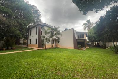 8 Bed House with En Suite in Kyuna