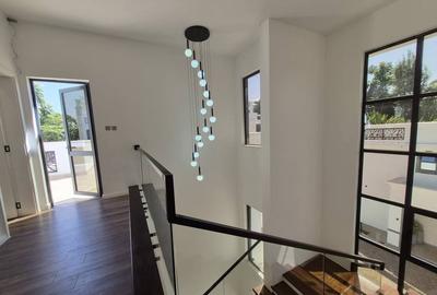 5 Bed Villa with En Suite at Lavington - 2