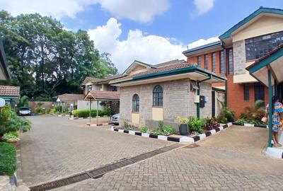 4 Bed Townhouse with En Suite at James Gichuru Road - 4