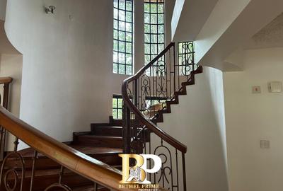 4 Bed House with En Suite in Karen