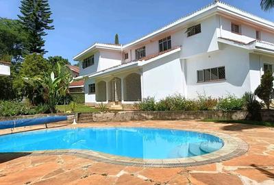 5 Bed Townhouse with En Suite at Runda