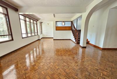 6 Bed House with En Suite in Gigiri