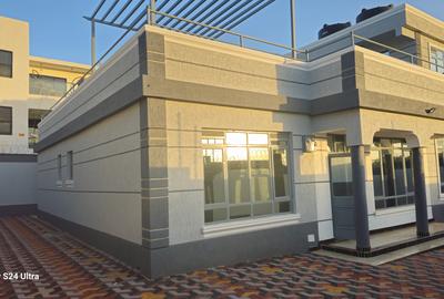 4 Bed House with En Suite at Riversidedrive