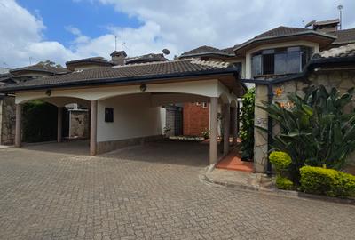 4 Bed Townhouse with En Suite at Lavington Ndoto Road - 2