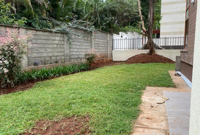 6 Bed Villa with En Suite at Lavington
