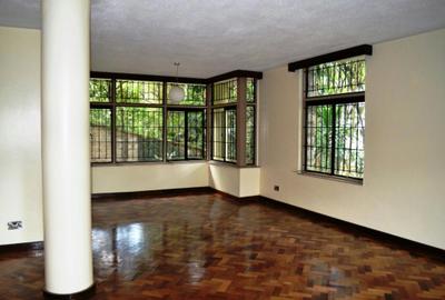 4 Bed Apartment with En Suite at Riverside Drive