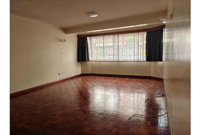3 Bed Apartment with En Suite in Parklands