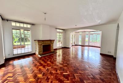 5 Bed Townhouse with En Suite at Off Red Hill Rd - 3