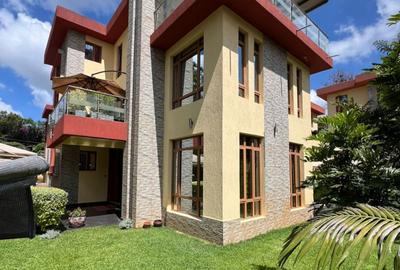 5 Bed House with En Suite in Lavington