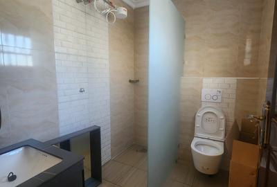 4 Bed House with En Suite in Karen - 2