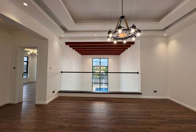 5 Bed Villa with En Suite in Lavington - 2