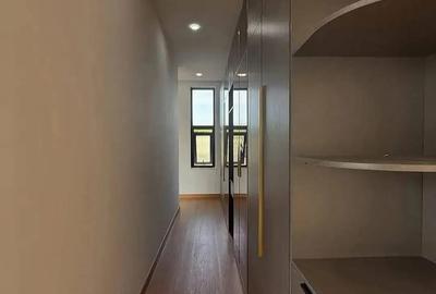 5 Bed Townhouse with En Suite at Lavington