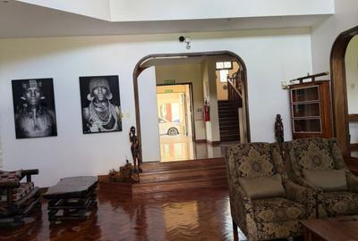 6 Bed House at Un Avenue - 2