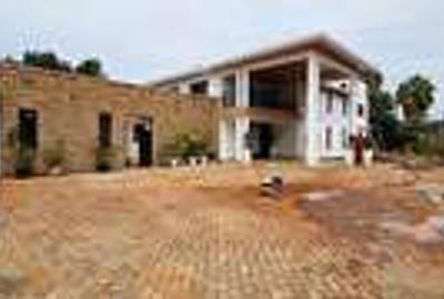 5 Bed House with Garden at Old Runda