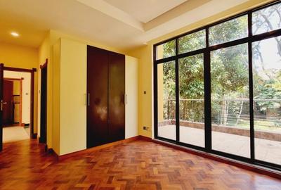 5 Bed Townhouse with En Suite in Lavington