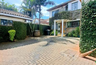 5 Bed Townhouse with Staff Quarters in Kileleshwa - 3