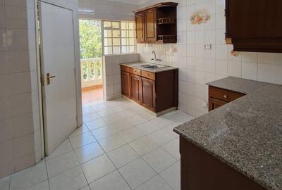 4 Bed Townhouse with En Suite in Lavington - 3