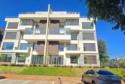 4 Bed Apartment with En Suite in Rosslyn