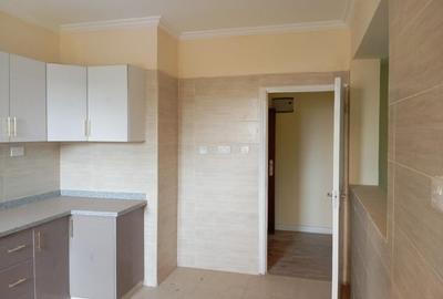 2 Bed Apartment with En Suite at Lavington Estate Nairobi - 4