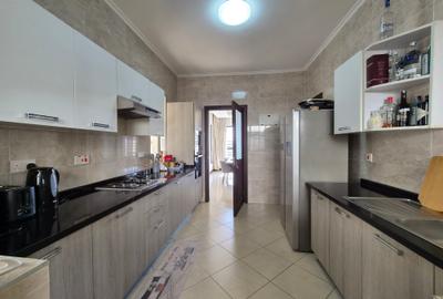 Furnished 3 Bed Apartment with En Suite at Second Parklands - 4