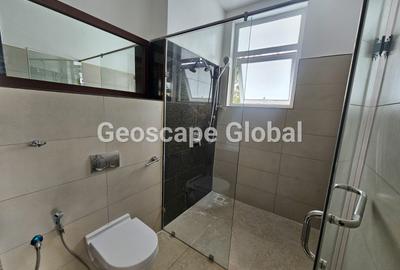 4 Bed House with En Suite in Runda - 3