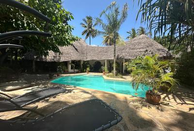 3 Bed Villa with En Suite at La-Marina