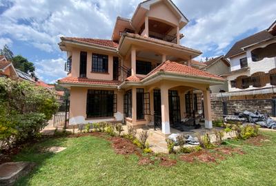 5 Bed Townhouse with En Suite in Lavington