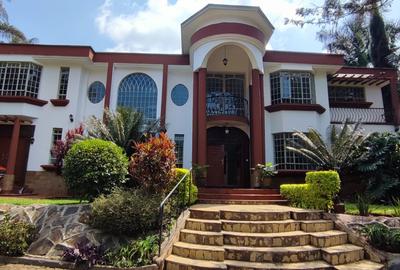 6 Bed Townhouse with En Suite in Nyari