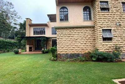 5 Bed Townhouse with En Suite in Lavington