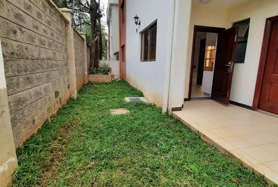 5 Bed Villa with En Suite in Lavington