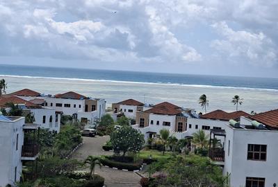 4 Bed Villa with En Suite at Kindly