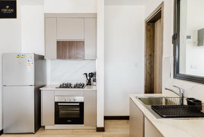 Serviced 1 Bed Apartment with En Suite at Riverbank Apartments