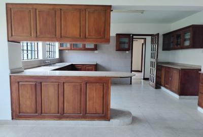 5 Bed House with En Suite in Karen - 3