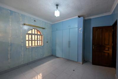5 Bed Townhouse with En Suite in Membley