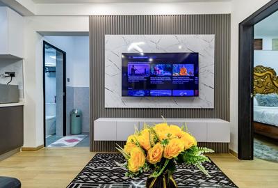 Serviced 1 Bed Apartment with En Suite at Westlands - 4