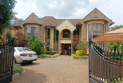 5 Bed Townhouse with En Suite in Runda