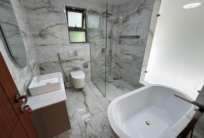 4 Bed Villa with En Suite at Ndege Road - 4