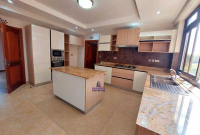 4 Bed Apartment with En Suite at Riverside Drive