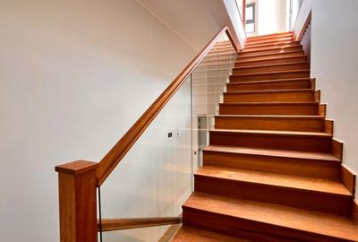 5 Bed Townhouse with En Suite in Lavington