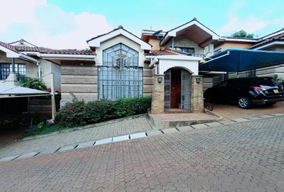 4 Bed House with En Suite in Lavington