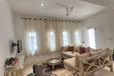 Serviced 2 Bed Apartment with En Suite in Malindi
