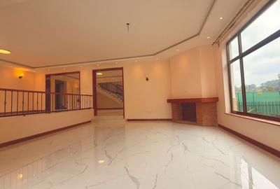 4 Bed Townhouse with En Suite in Nyari - 3